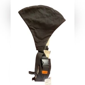 Mothers love hip carrier/sling
Black and creme colored NWT